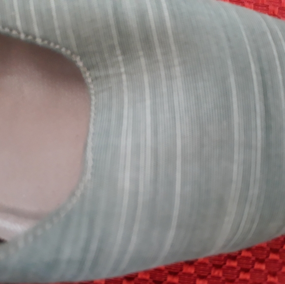 Pale Green Silk Low Heel Mules Size 11W - Picture 6 of 8